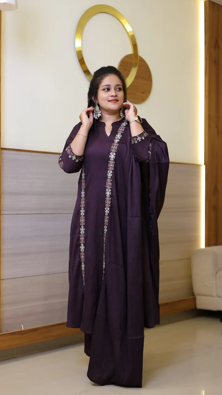 NEW  STYLISH  EMBROIDERY SALWAR