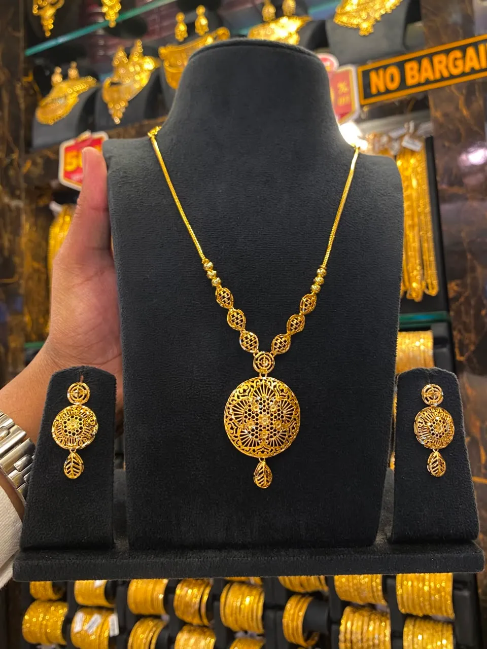 Turkish style sleek set